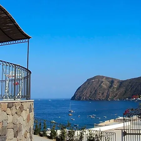 Oltremare Santa Margherita (Lipari)